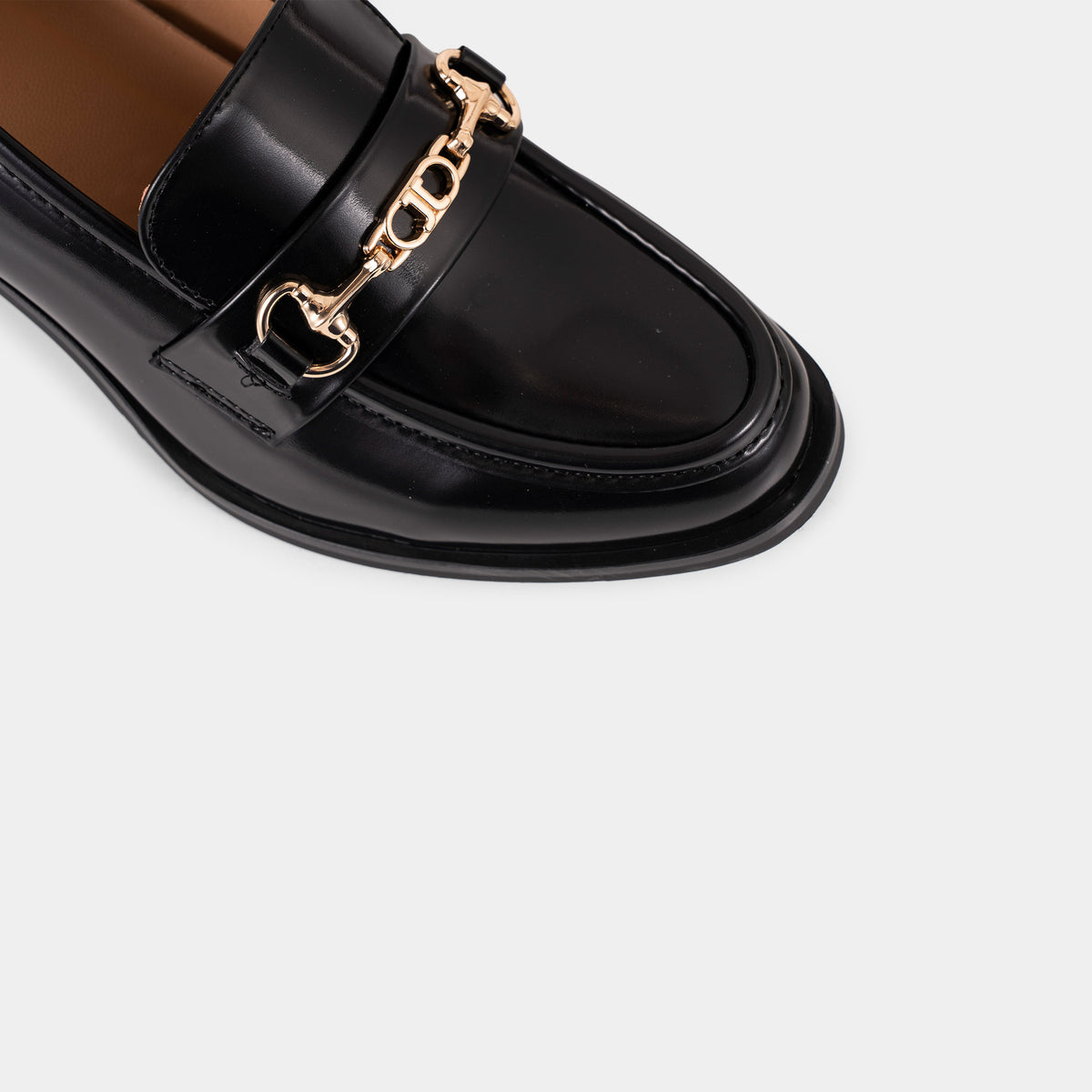 Mocassins à Talon Carré avec Chaîne Dorée