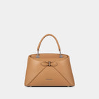 Sac à main avec nœud élégant et coffret cadeau fleuri